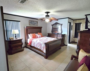 6931 Cane Grass Lane E - Photo Thumbnail 20