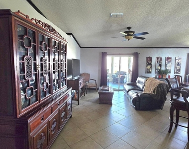 6931 Cane Grass Lane E - Photo Thumbnail 13