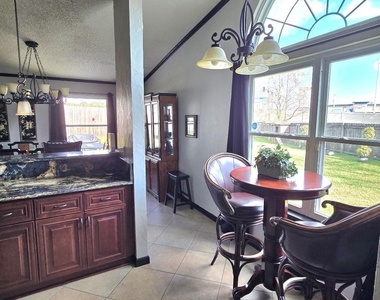 6931 Cane Grass Lane E - Photo Thumbnail 8