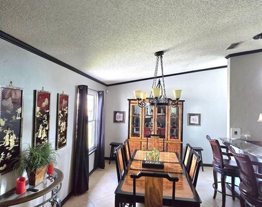 6931 Cane Grass Lane E - Photo Thumbnail 15