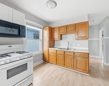 5301 W Winona Street - Photo Thumbnail 2