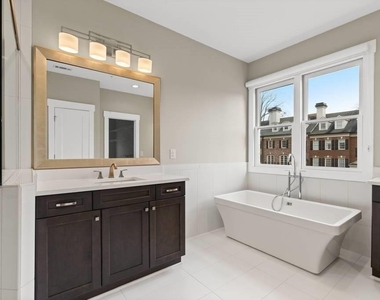 971 Laurel Court Ne - Photo Thumbnail 9