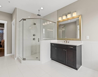 971 Laurel Court Ne - Photo Thumbnail 10