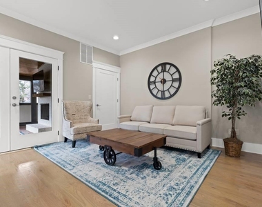 971 Laurel Court Ne - Photo Thumbnail 14