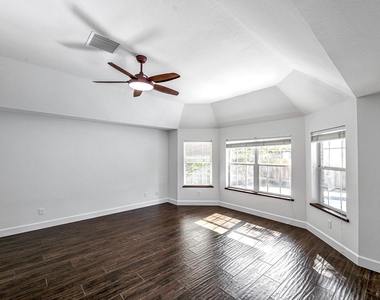 6 Old River Place - Photo Thumbnail 27