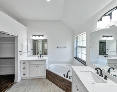 6 Old River Place - Photo Thumbnail 29