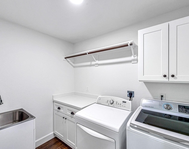 6 Old River Place - Photo Thumbnail 10