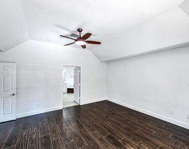 6 Old River Place - Photo Thumbnail 28
