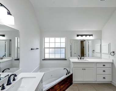 6 Old River Place - Photo Thumbnail 30