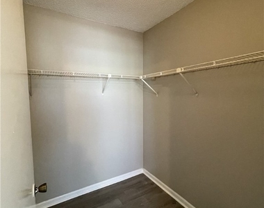13555 Eagle Ridge Drive - Photo Thumbnail 5