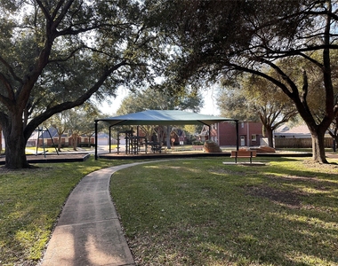 4506 Colony Hills Drive - Photo Thumbnail 31