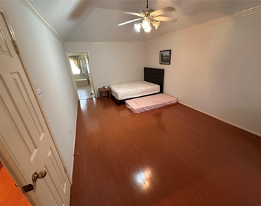 4506 Colony Hills Drive - Photo Thumbnail 15