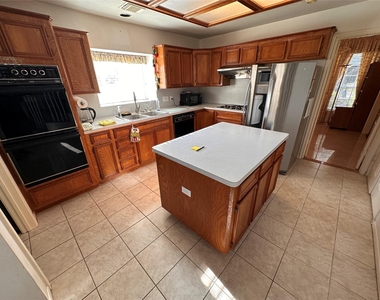 4506 Colony Hills Drive - Photo Thumbnail 10