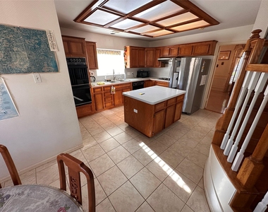 4506 Colony Hills Drive - Photo Thumbnail 9