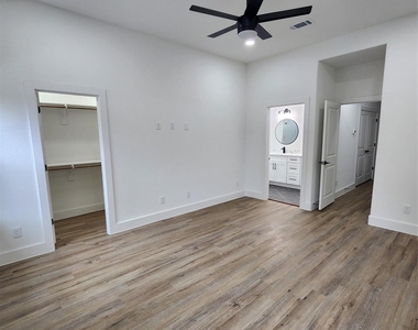 650 Everett St Unit B - Photo Thumbnail 13