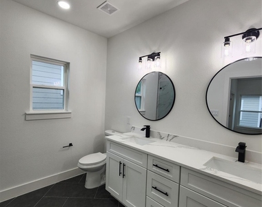 650 Everett St Unit B - Photo Thumbnail 11