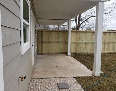 650 Everett St Unit B - Photo Thumbnail 19
