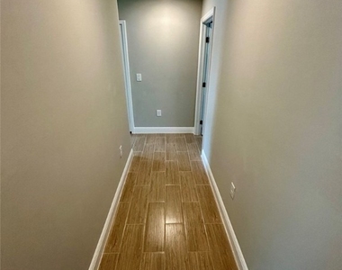 2330-2332 Hoople Street - Photo Thumbnail 10