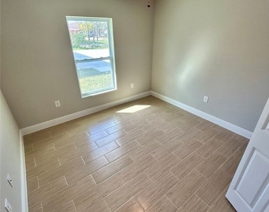 2330-2332 Hoople Street - Photo Thumbnail 8