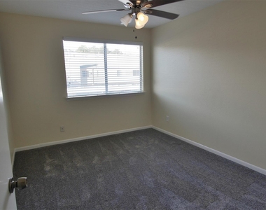 15312 Gorham Dr - Photo Thumbnail 16