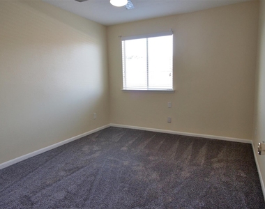 15312 Gorham Dr - Photo Thumbnail 17