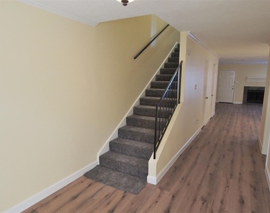 15312 Gorham Dr - Photo Thumbnail 1