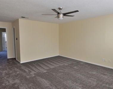 15312 Gorham Dr - Photo Thumbnail 12