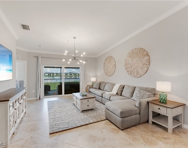 43041 Greenway Boulevard - Photo Thumbnail 5