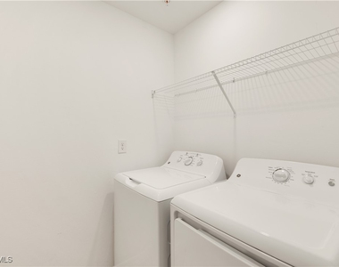 43041 Greenway Boulevard - Photo Thumbnail 14