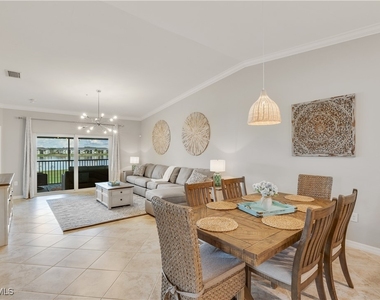 43041 Greenway Boulevard - Photo Thumbnail 4