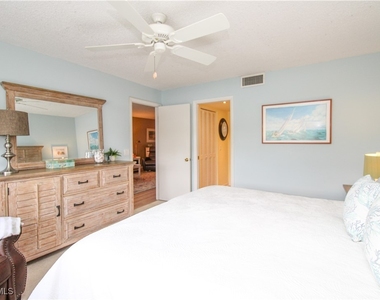 1020 Palm View Drive - Photo Thumbnail 29
