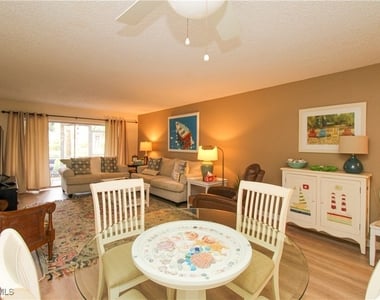 1020 Palm View Drive - Photo Thumbnail 12