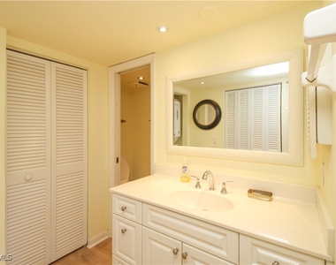 1020 Palm View Drive - Photo Thumbnail 32