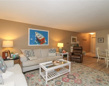 1020 Palm View Drive - Photo Thumbnail 34