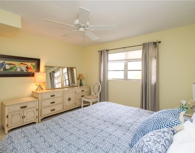 1020 Palm View Drive - Photo Thumbnail 24