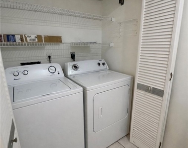 1228 Commonwealth Circle - Photo Thumbnail 16