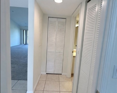 1228 Commonwealth Circle - Photo Thumbnail 6