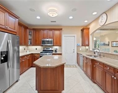 2809 Tiburon Boulevard E - Photo Thumbnail 8