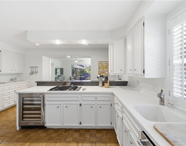 2700 Lantern Lane - Photo Thumbnail 38