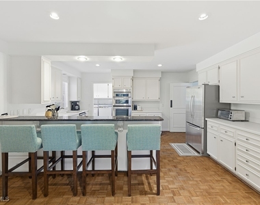 2700 Lantern Lane - Photo Thumbnail 40