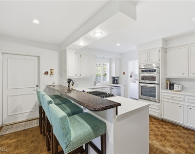 2700 Lantern Lane - Photo Thumbnail 35