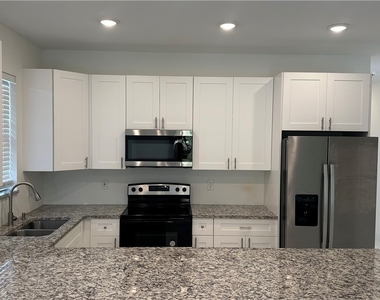5901 Rita Avenue N - Photo Thumbnail 6