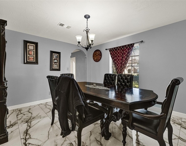 1111 Belaya Lane - Photo Thumbnail 6