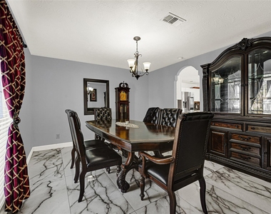 1111 Belaya Lane - Photo Thumbnail 5