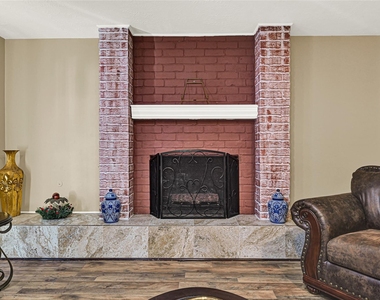 1111 Belaya Lane - Photo Thumbnail 9