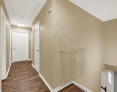 1111 Belaya Lane - Photo Thumbnail 16