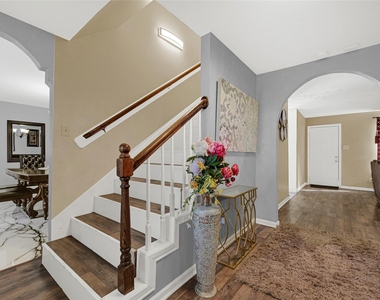 1111 Belaya Lane - Photo Thumbnail 3