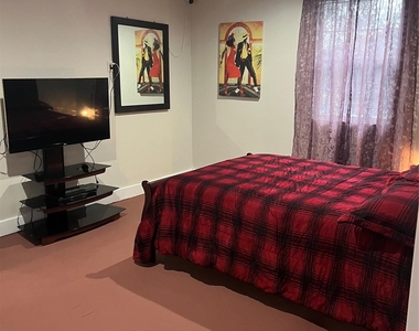 1111 Belaya Lane - Photo Thumbnail 26