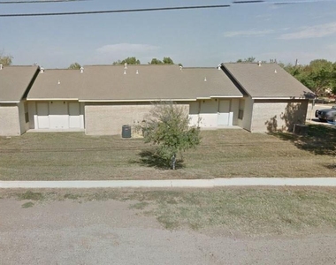 404 Medina - Photo Thumbnail 4