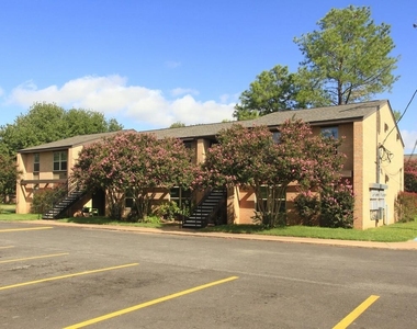 324 Webb Street - Photo Thumbnail 4